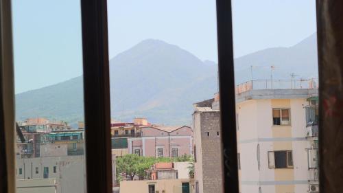 San Giorgio a Cremano House | Family-Friendly Frida: Guest Rated 9.2/10 for Comfort