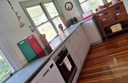 Black Head House | Pet-Friendly Frida's by the Sea Beach House - Rated 10/10