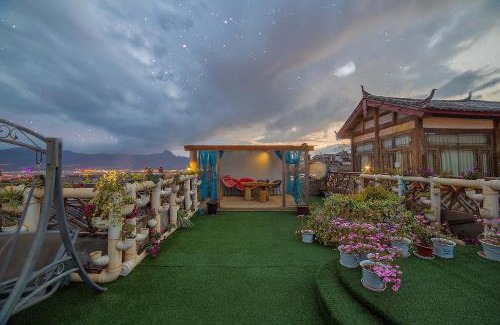 Gucheng Hotel | Explore Dream Tour Scenic Inn: Eco-Friendly Family Retreat