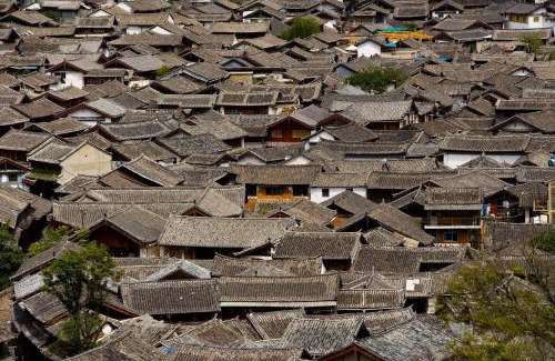Gucheng Hotel | Exceptional Sifat Viewing Inn with Pool & Family-Friendly Vibes