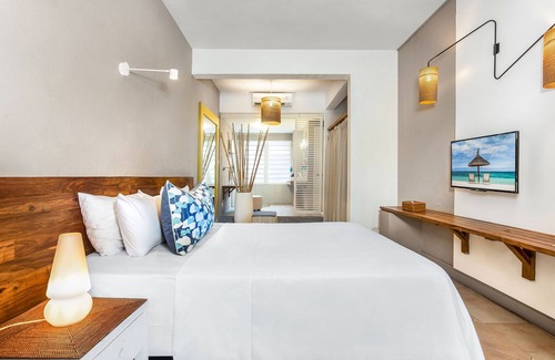 Trou d'Eau Douce Hotel | Discover Friday Attitude: Relaxing Ocean View Getaway
