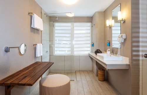 Trou d'Eau Douce Hotel | Discover Friday Attitude: Relaxing Ocean View Getaway