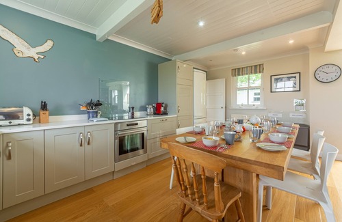 Salthouse House | Oceanfront Fridays Barn: Family-Friendly Retreat in Norfolk