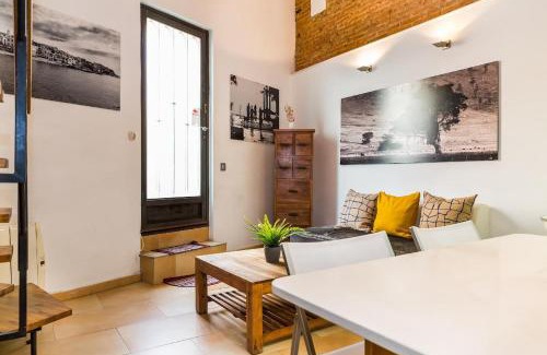 Poblenou Hotel | Stylish Beach Loft - Family & Pet Friendly Retreat