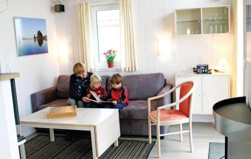 Friedrichskoog House | Pet-Friendly Friedrichskoog-deichblick 9 with Great Amenities