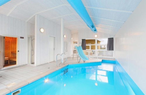 Friedrichskoog House | Indulge at Friedrichskoog-strandpark 17 with Pool Access