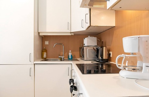 Neulerchenfeld Apartment | Budget-Friendly 3BR Shared Apartment Near Wiener Stadthalle