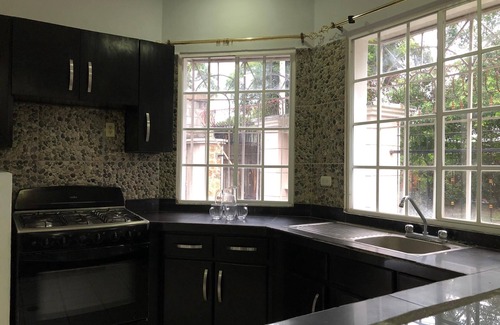 Nindiri House | Cozy 4-Bed House in Managua with Kitchen & Breakfast