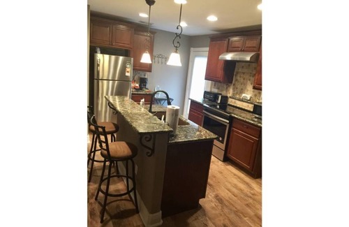 Historic Garderns House | Inviting Alamodome House - Steps to River Walk & Downtown