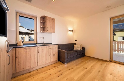 Andriano Apartment | Cozy Apartment "Lärche im Nockerhof" with Mountain Views