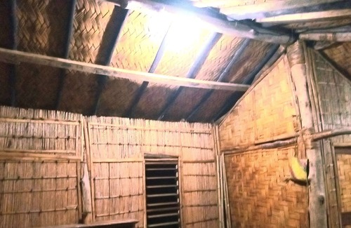 Tanna Island House | Friendly beach bungalow- Access to the beach and 30 mins from volcano ash plain