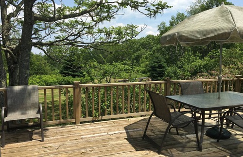 Blue Hill House | Cozy Blue Hill Cottage - Perfect for Families and Breakfast