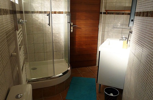 Meudon Apartment | Welcoming Studio with Bar, Pet & Child Friendly Amenities
