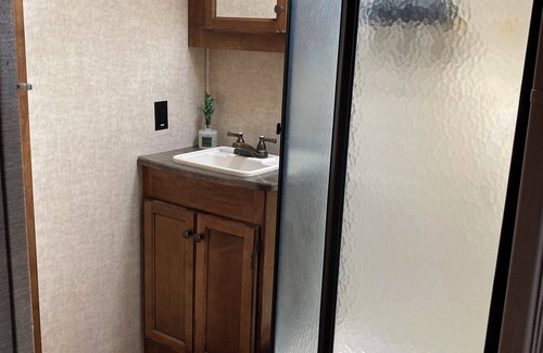 Big Bend National Park House | Welcoming Hotel with Family Amenities and Kitchen Access