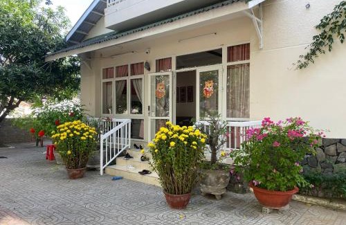 Khanh Hai Apartment | Inviting Friends Homestay with Pool & Family-Friendly Vibes
