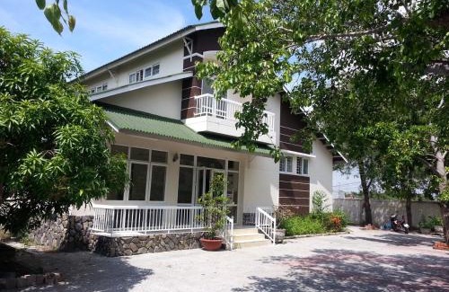 Khanh Hai Apartment | Inviting Friends Homestay with Pool & Family-Friendly Vibes