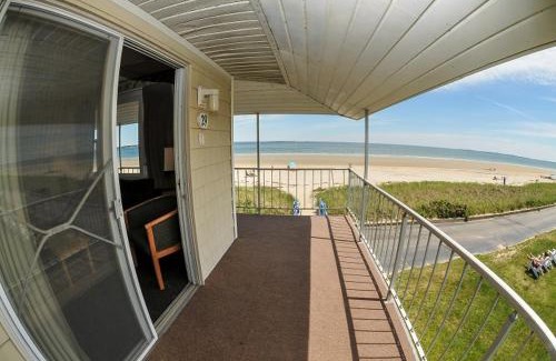 Old Orchard Beach Hotel | Oceanfront Retreat at Friendship Oceanfront Suites