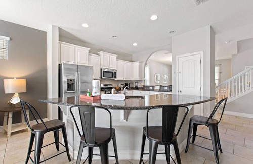 Loughman Cottage | Relaxing Retreat at Friendship Place, Solterra Resort
