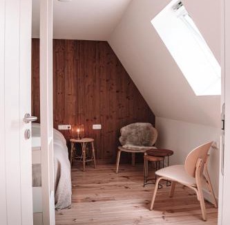 Sneek Bed & Breakfast | Kid-Friendly Retreat at Friese Hoeve Sneek - 8.2/10 Rating