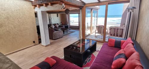 Tnine Aglou House | Beachfront Frikrik Maison: Pet-Friendly with Ocean Views