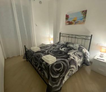 Lake Bracciano Apartment | Oceanfront Fringiulì House: Guest Rated 9.2 with Pool