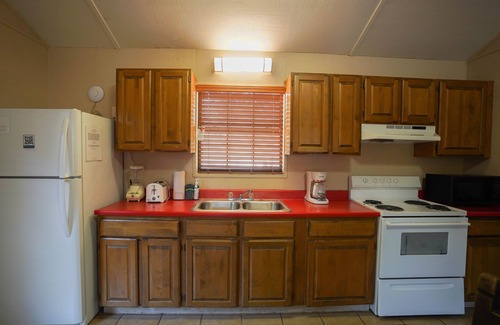 Sabinal Cabin | Convenient Retreat at Frio Country Resort Near the River