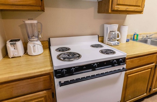 Sabinal Cabin | Frio Country Resort - Walk to the River with Family-Friendly Amenities