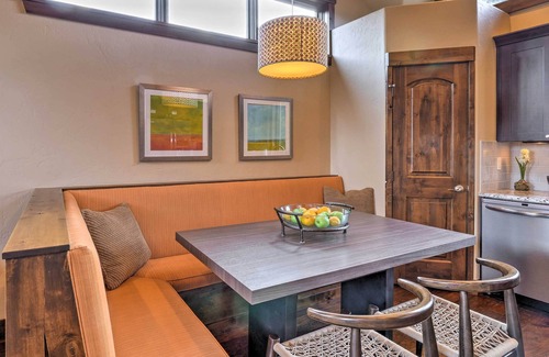 Frisco Condo | Frisco Condo with Rooftop Deck & 360 Mountain Views