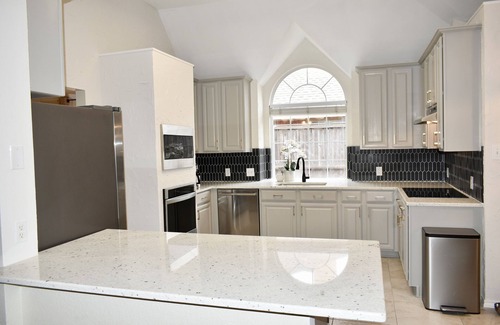 Frisco House | Frisco's Newly Renovated Oasis with Ocean View & Spa