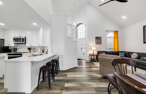 Frisco House | Guest Rated 10/10: Frisco Resort Home with Spa & Ocean View