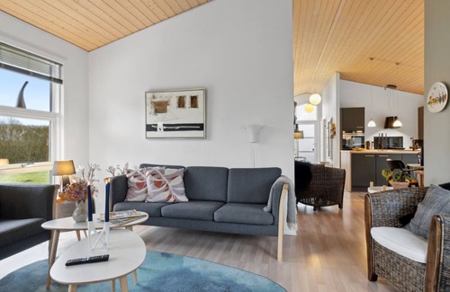 Hou House | Comfort and Ocean Views at Fritse, Just 1.9km from the Sea