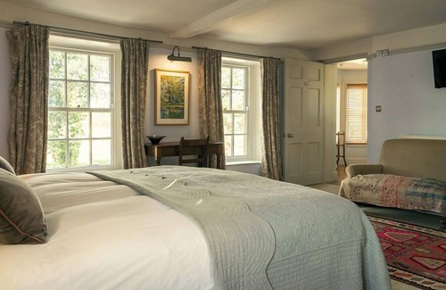Fritton Hotel | Explore Fritton Lake - The Clubhouse with Pool & Spa