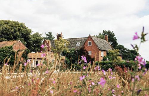 Fritton Hotel | Fritton Lake - The Clubhouse