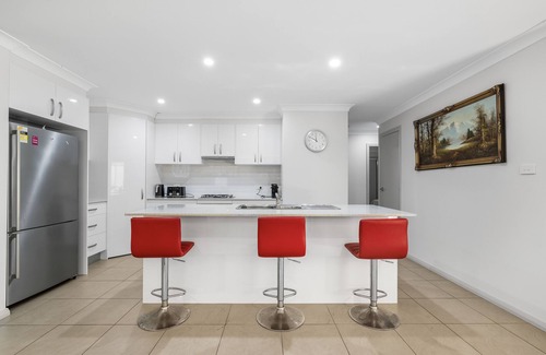 South West Rocks House | Discover Fritzy's Oasis: Pet-Friendly Retreat with Breakfast