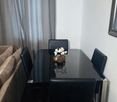 North End Apartment | Inviting Frobisher Apartment: Family-Friendly Retreat