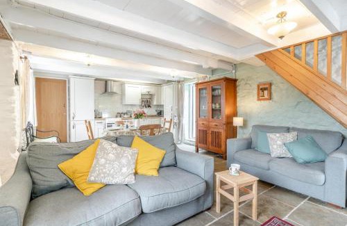Llangennith House | Inviting Frog Cottage: A Pet and Child-Friendly Retreat
