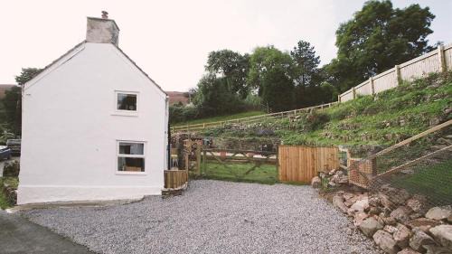 Llangennith House | Cozy Frog Lane Cottages: Pet & Child Friendly Retreats