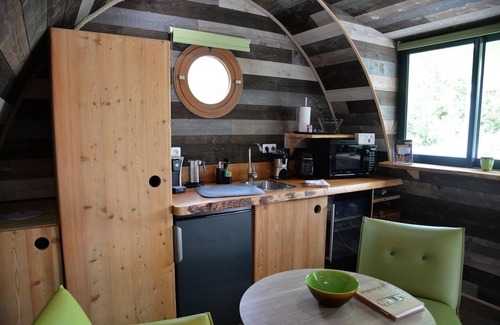Chablis Cabin | Immerse in Frogs Floating Cabin with Private Spa Experience