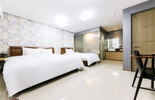 Chinjam Hotel | Discover Comfort at H Sum Hotel Yuseong Branch