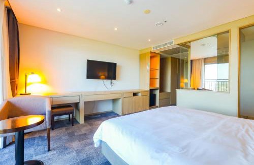 Seongsan Hotel | Discover Jeju Seongsan: Oceanfront Retreat with Pool