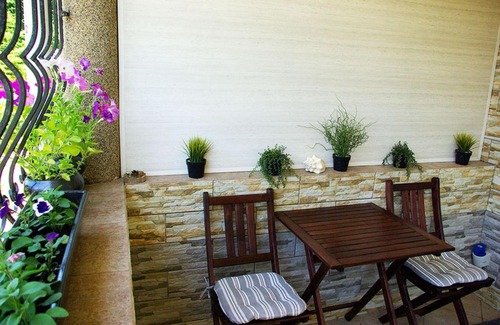 Svetlogorsk Bed & Breakfast | Perfect Getaway at From Home to Home B&B with Pool Access