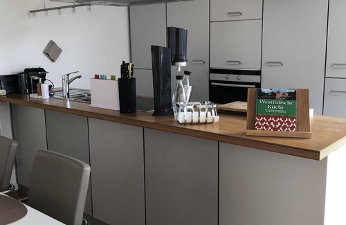 Wadelheim House | Unique Retreat for Individualists: Pet-Friendly & Family-Safe