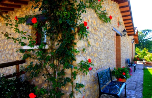 Fassinoro House | Discover a Unique Stone Retreat with Spa & Breakfast