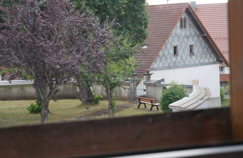 Reiselfingen Apartment | Cozy Fromista Retreat with Breakfast and Family Amenities
