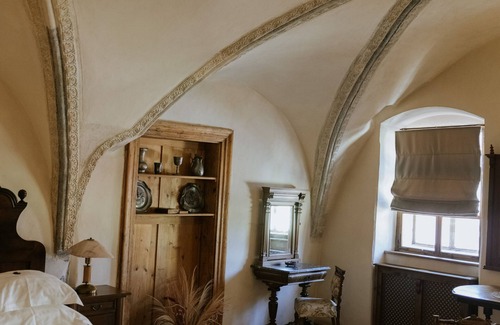 Sighisoara Hotel | Experience Fronius Residence: 5-Star Stay with Breakfast