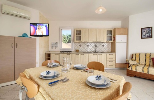 Posto Vecchio Apartment | Discover Front Beach Posto Vecchio 2: Family-Friendly Retreat