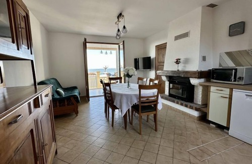 Tharon-Plage House | Pet-Friendly Oceanfront Retreat at Maison Front de Mer