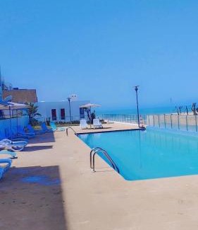 Plage des Nations Apartment | Oceanfront Luxury Appartement de luxe at Plage des Nations