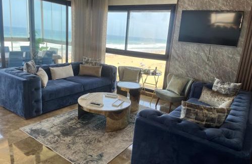 Plage des Nations Apartment | Oceanfront Luxury Appartement de luxe at Plage des Nations