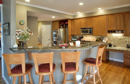 Dakota Ridge - Northbriar House | Explore Trails with Pool & Lake Views Near Downtown